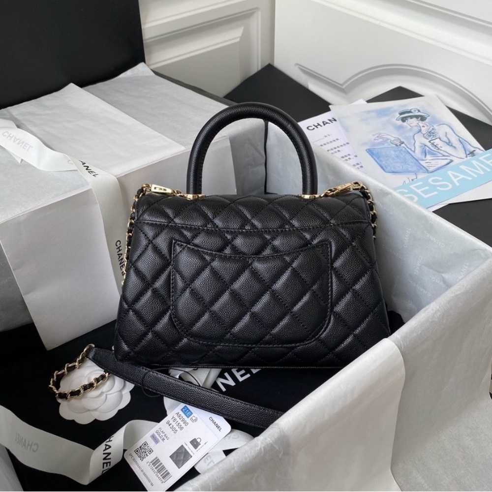 Chanel Black Quilted Shoulder Bag - Picture 7 of 9
